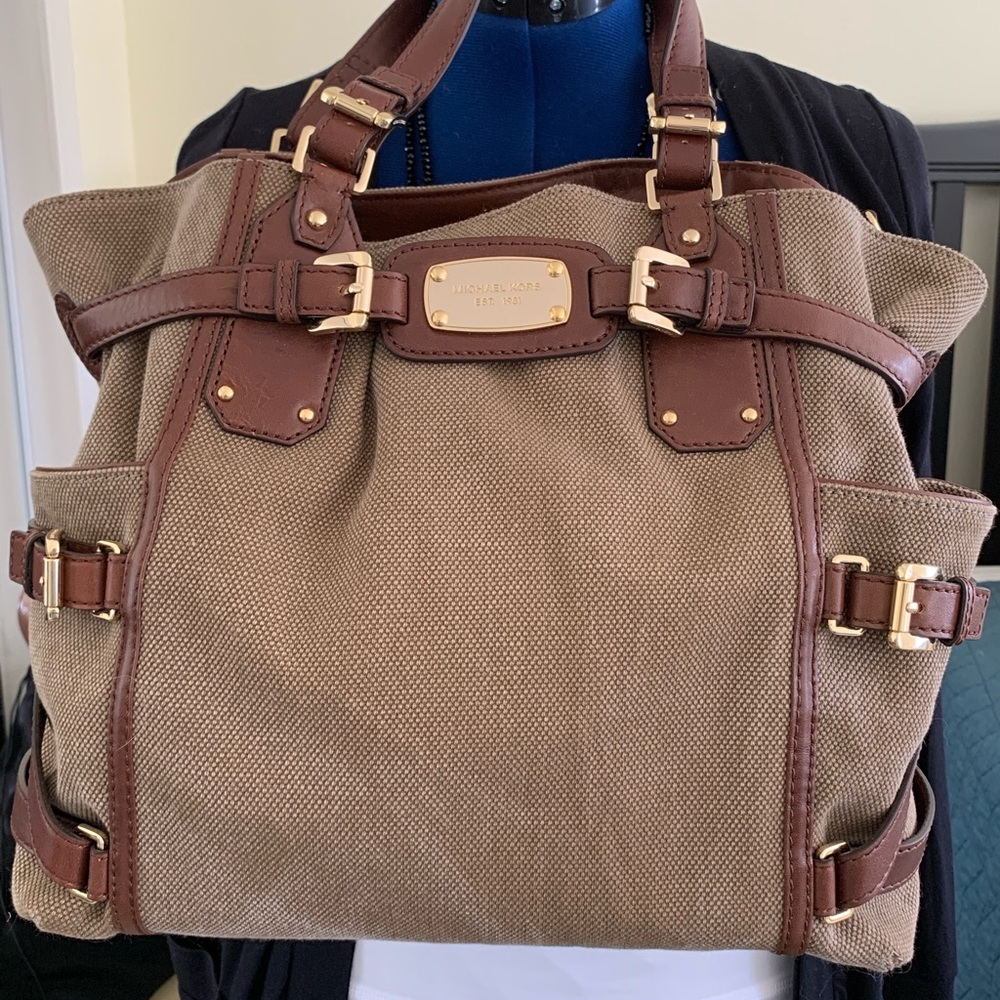 NWT Michael Kors Beige Brown Gansevoort Large Tote